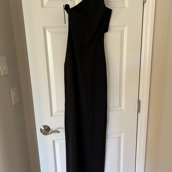 NWT Lulus size S Black One-Shoulder Cutout Maxi Dress - Picture 7 of 7